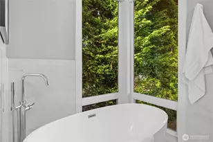 16908 SE 34th St, Bellevue, WA 98008 - Photo 13