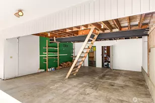 676 Park Ave NE, Bainbridge Island, WA 98110 - Photo 31