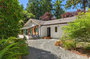 676 Park Ave NE, Bainbridge Island, WA 98110 - Photo 7