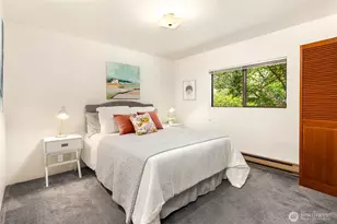 676 Park Ave NE, Bainbridge Island, WA 98110 - Photo 27