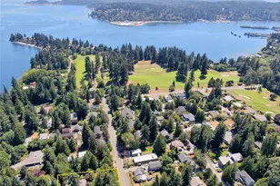 676 Park Ave NE, Bainbridge Island, WA 98110 - Photo 5