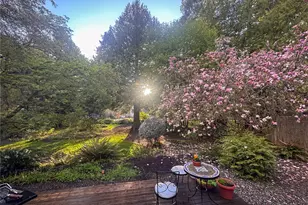 676 Park Ave NE, Bainbridge Island, WA 98110 - Photo 17
