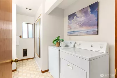 676 Park Avenue NE, Bainbridge Island, WA 98110 - Photo 29