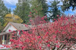 676 Park Ave NE, Bainbridge Island, WA 98110 - Photo 35