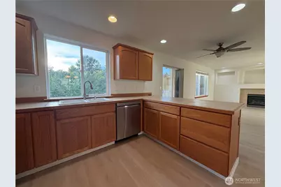 6731 37th Street NE, Marysville, WA 98270 - Photo 7