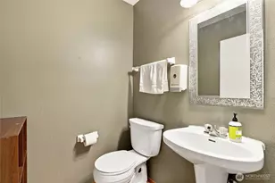 6409 Chennault Beach Dr, Mukilteo, WA 98275 - Photo 9