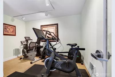 2551 Thorndyke Avenue W #402, Seattle, WA 98199 - Photo 27