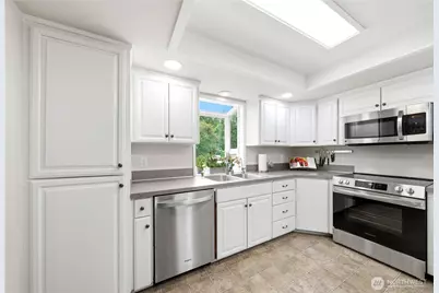 4406 Strumme Road, Bothell, WA 98012 - Photo 9