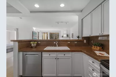 2244 132nd Avenue SE #B214, Bellevue, WA 98005 - Photo 11
