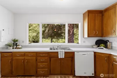 5810 Mission Road, Bellingham, WA 98226 - Photo 9