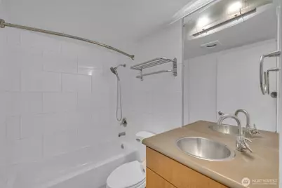 3401 Wallingford Avenue N #210, Seattle, WA 98103 - Photo 17