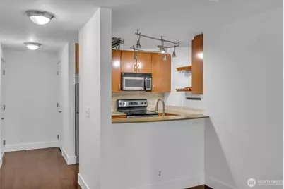 3401 Wallingford Avenue N #210, Seattle, WA 98103 - Photo 7