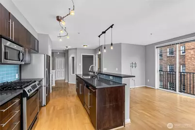124 Bellevue Avenue E #601, Seattle, WA 98102 - Photo 15