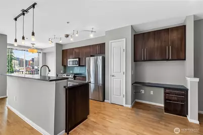 124 Bellevue Avenue E #601, Seattle, WA 98102 - Photo 11