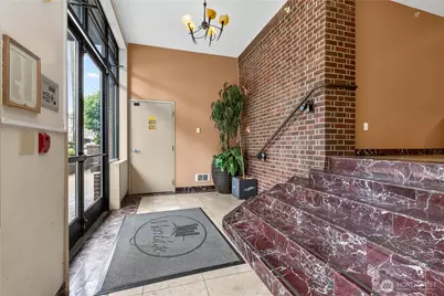 124 Bellevue Avenue E #601, Seattle, WA 98102 - Photo 3