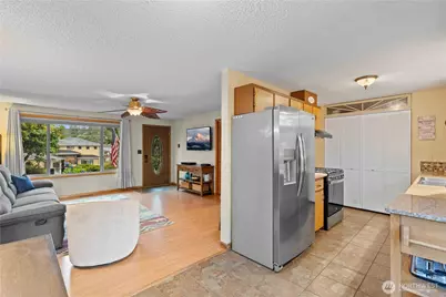 21114 Church Lake Drive E, Bonney Lake, WA 98391 - Photo 9