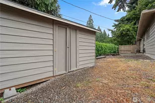 21114 Church Lake Dr E, Bonney Lake, WA 98391 - Photo 5