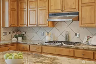 1006 270th Ct SE, Sammamish, WA 98075 - Photo 11