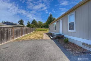 1402 103rd St E, Tacoma, WA 98445 - Photo 17