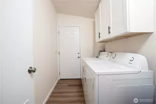 1402 103rd St E, Tacoma, WA 98445 - Photo 9