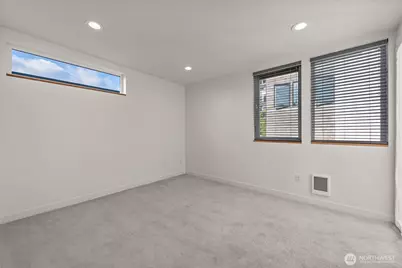2043 C 13th Avenue W, Seattle, WA 98119 - Photo 17