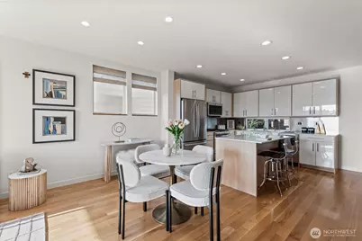2043 C 13th Avenue W, Seattle, WA 98119 - Photo 7