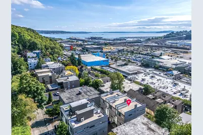 2043 C 13th Avenue W, Seattle, WA 98119 - Photo 25