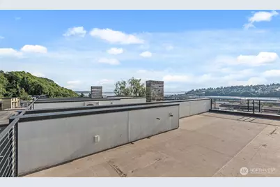 2043 C 13th Avenue W, Seattle, WA 98119 - Photo 21