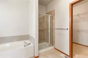 6013 NE 4th Pl, Renton, WA 98059 - Photo 17