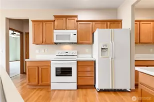 6013 NE 4th Pl, Renton, WA 98059 - Photo 7