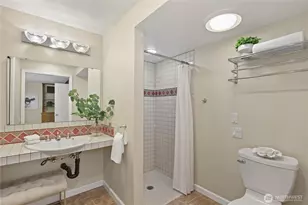 2719 36th St SE, Puyallup, WA 98374 - Photo 31
