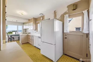 930 16th St, Bellingham, WA 98225 - Photo 17