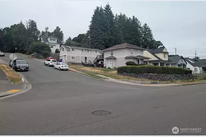 3330 Rucker Avenue, Everett, WA 98201 - Photo 21