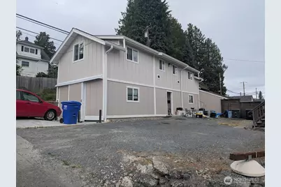 3330 Rucker Avenue, Everett, WA 98201 - Photo 3