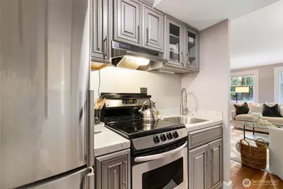 1017 Minor Avenue #205, Seattle, WA 98104 - Photo 17