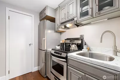 1017 Minor Avenue #205, Seattle, WA 98104 - Photo 15