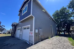 9512 Solberg Ct SE, Yelm, WA 98597 - Photo 3