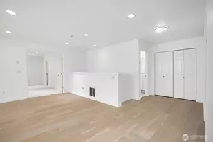 23809 SE 6th St, Sammamish, WA 98074 - Photo 19