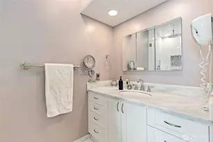 2131 NW 96th St, Seattle, WA 98117 - Photo 17