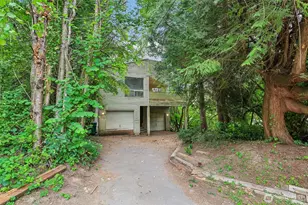 1722 NE 97th St, Seattle, WA 98115 - Photo 1
