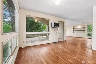 1722 NE 97th St, Seattle, WA 98115 - Photo 5