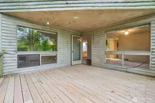 1722 NE 97th St, Seattle, WA 98115 - Photo 9