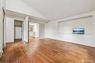 1722 NE 97th St, Seattle, WA 98115 - Photo 17