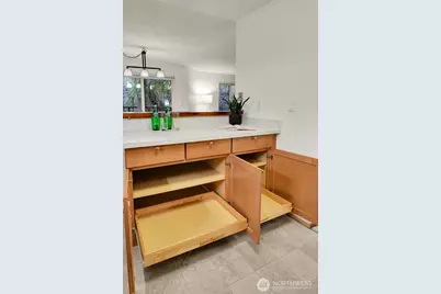 2300 NE 89th Street #2304, Seattle, WA 98115 - Photo 13