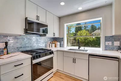 8014 57th Street W, University Place, WA 98467 - Photo 9