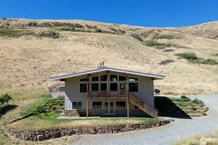 7400 Colockum Rd, Malaga, WA 98828 - Photo 3