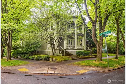 1709 E Republican Street #6, Seattle, WA 98112 - Photo 3