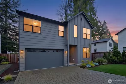 12332 38th Avenue NE, Seattle, WA 98125 - Photo 1