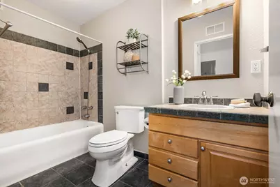 120 14th Avenue #12, Seattle, WA 98122 - Photo 15