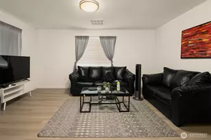 4218 Pasadena Pl NE, Seattle, WA 98105 - Photo 11